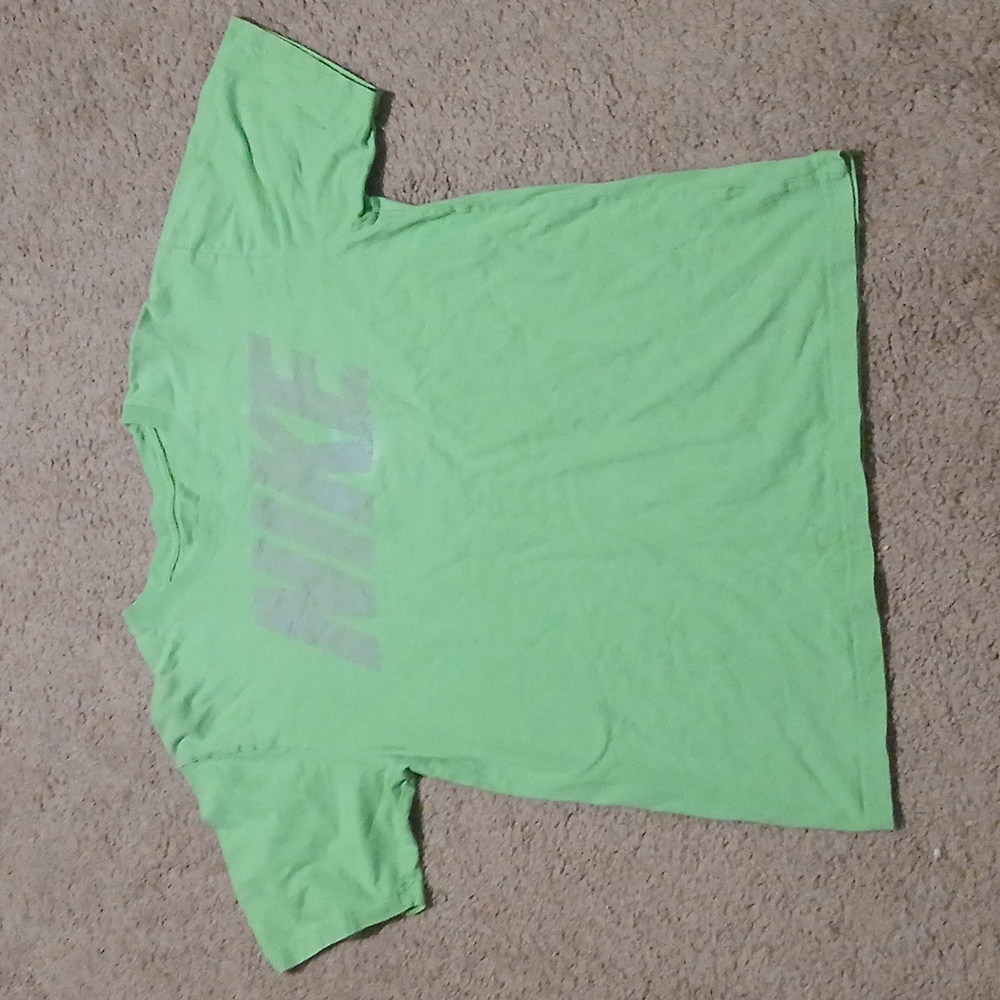 Nike Men's Short Sleeve Tshirt size M